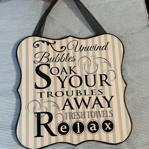 Colorful Bathroom Plaque - Picture 5 of 6